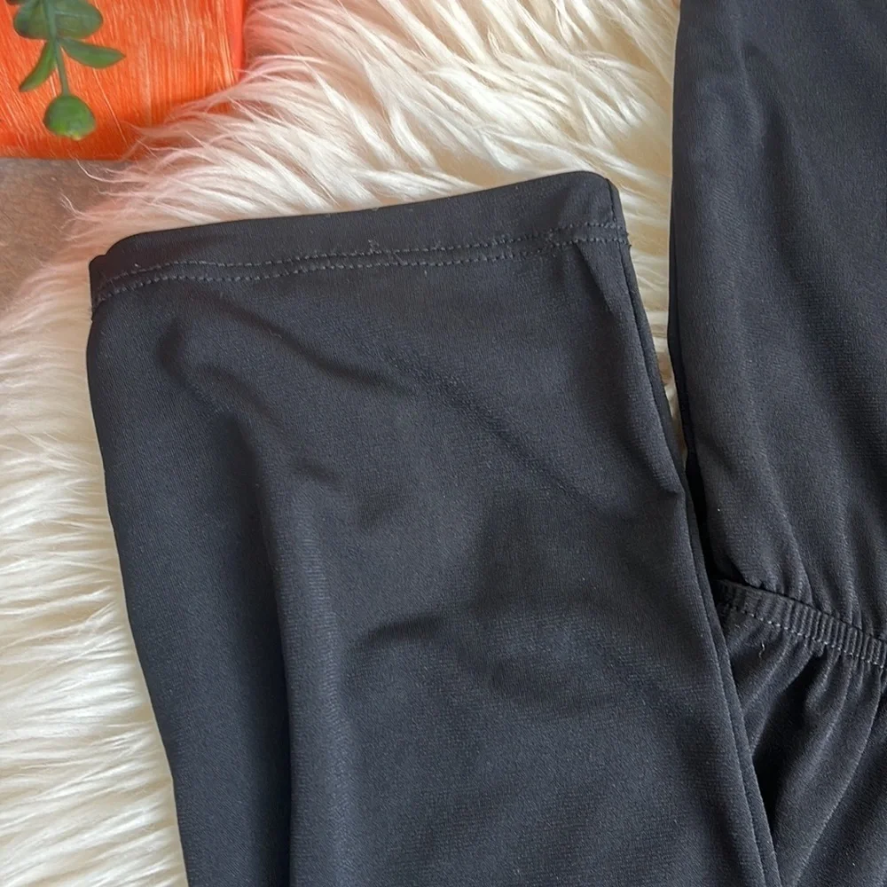 🆕 BNWT LORD AND TAYLOR BLACK SPAGHETTI JUMPSUIT SIZE M - Picture 6 of 8